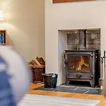 3 Bed In Penrith Oc-sz247