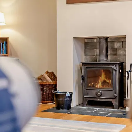 3 Bed In Penrith Oc-sz247