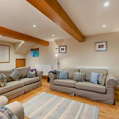 Semesterbostad 3 Bed In Penrith Oc-sz247 *